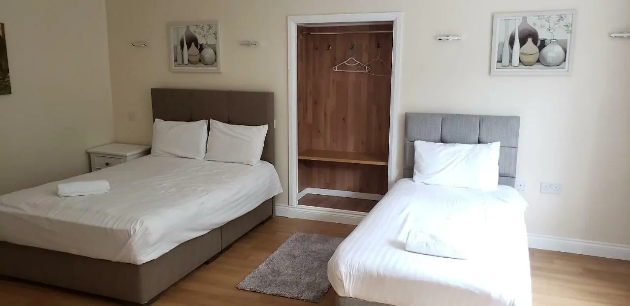 Stansted Airport Lodge Takeley Guest house